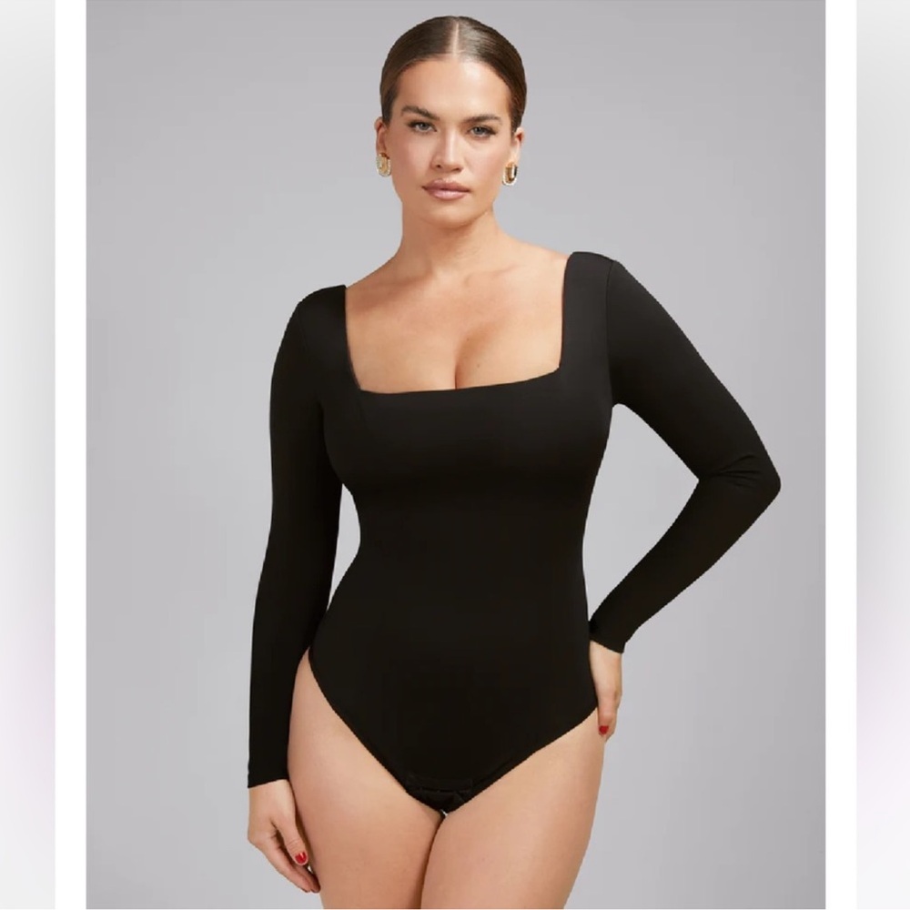 TA3 black squarey long sleeve bodysuit